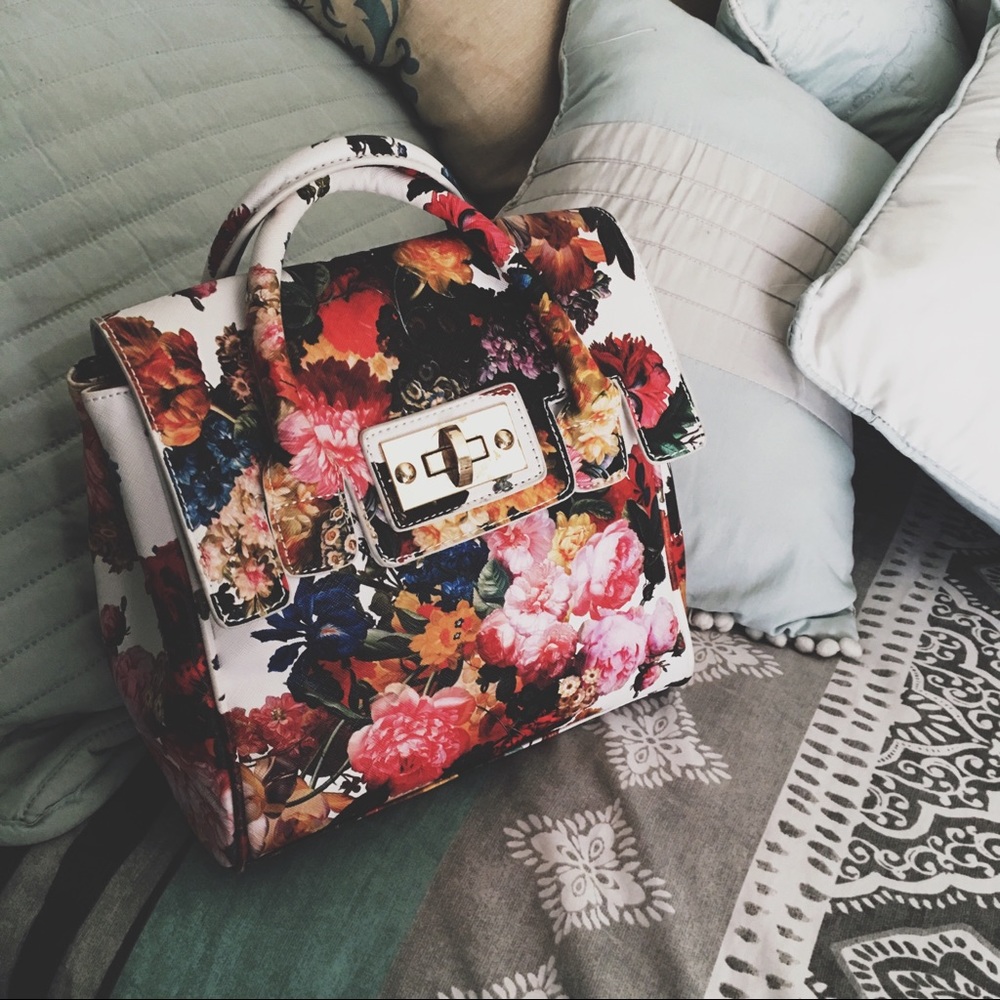 Steve Madden Backpack/bag